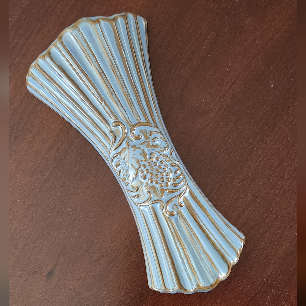 Vintage Wall Pocket - Picture 2 of 12